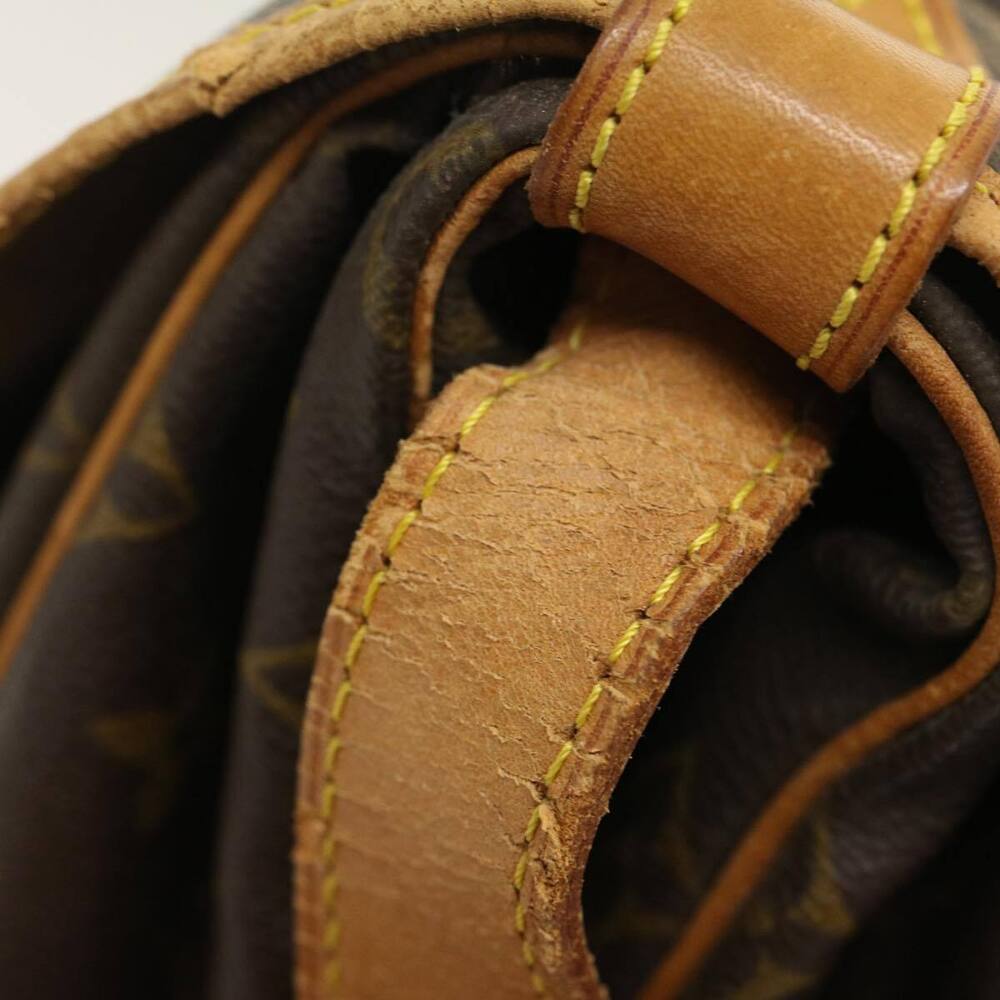⭐🔥AUTHENTIC🔥⭐ Louis Vuitton Monogram Saumur 43 - Picture 10 of 13